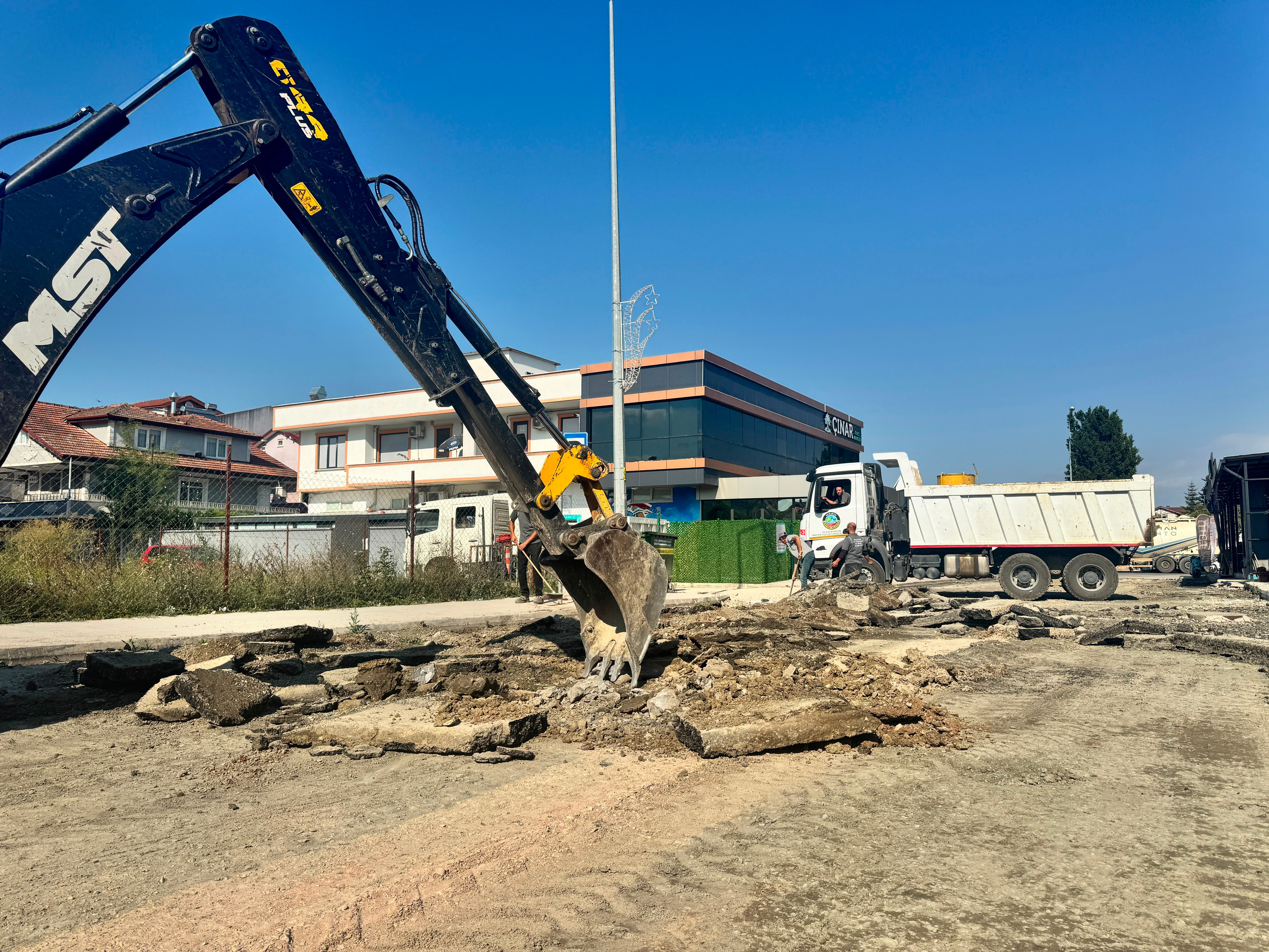 Serdivan’da Köprübaşı Mahallesi 18. Cadde Yenileniyor